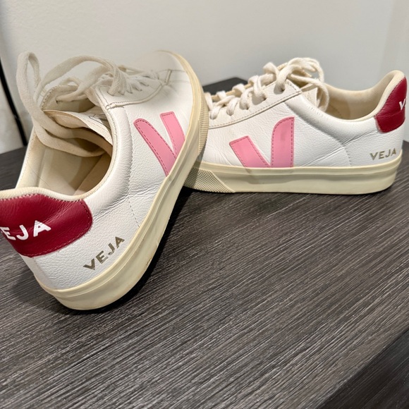 Veja Women's Campo White and Pink Casual Sneakers - Picture 2 of 8